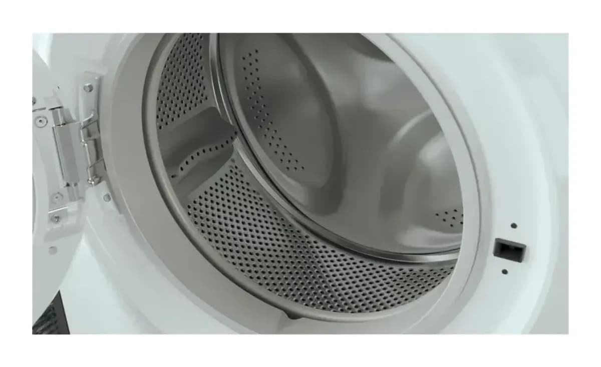 Стиральная машина Whirlpool WRSB 7238 BB EU