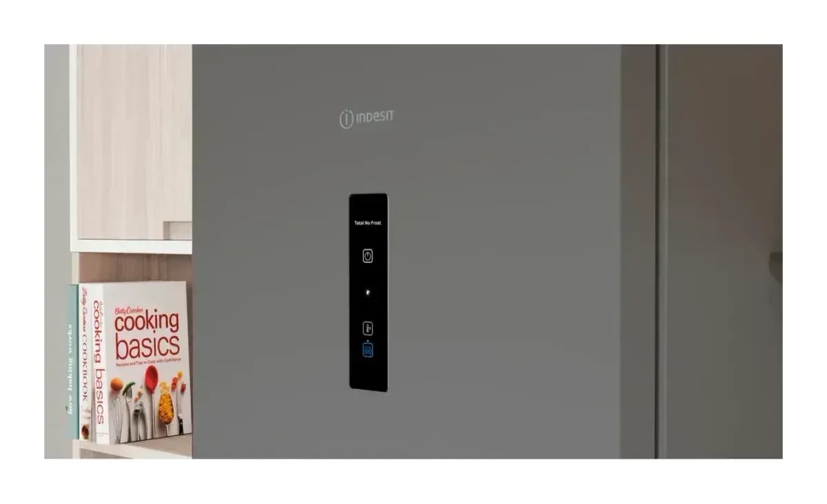 Холодильник с морозильником Indesit ITS 5200 G