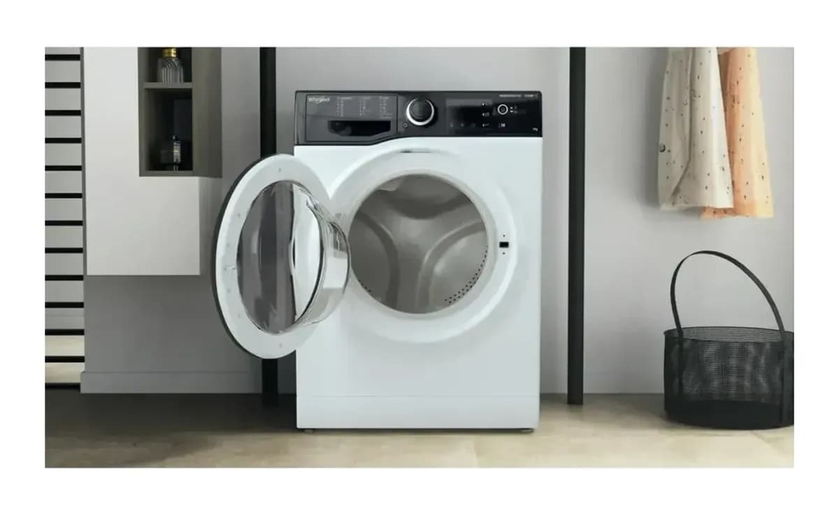 Стиральная машина Whirlpool WRSB 7238 BB EU