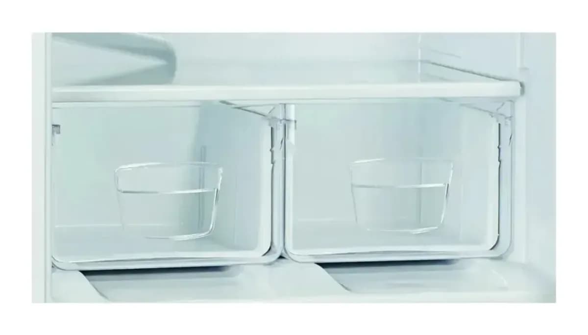 Холодильник с морозильником Indesit ES 16 A