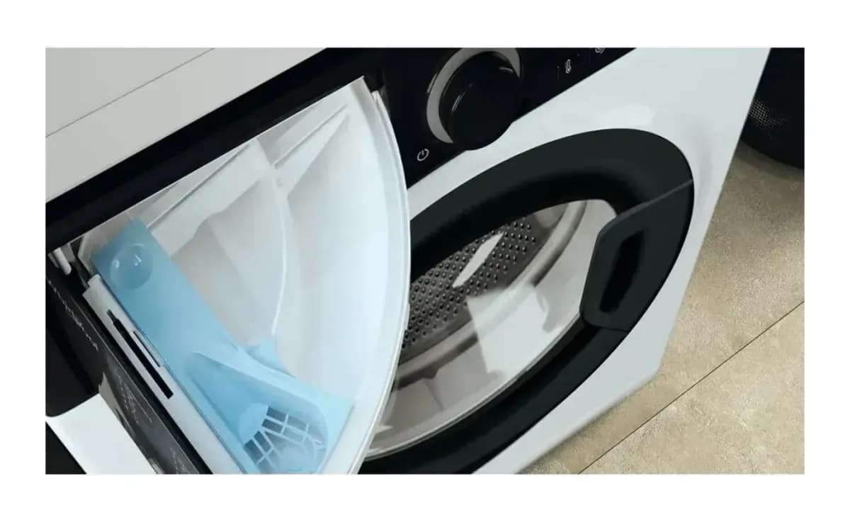 Стиральная машина Whirlpool WRSB 7238 BB EU