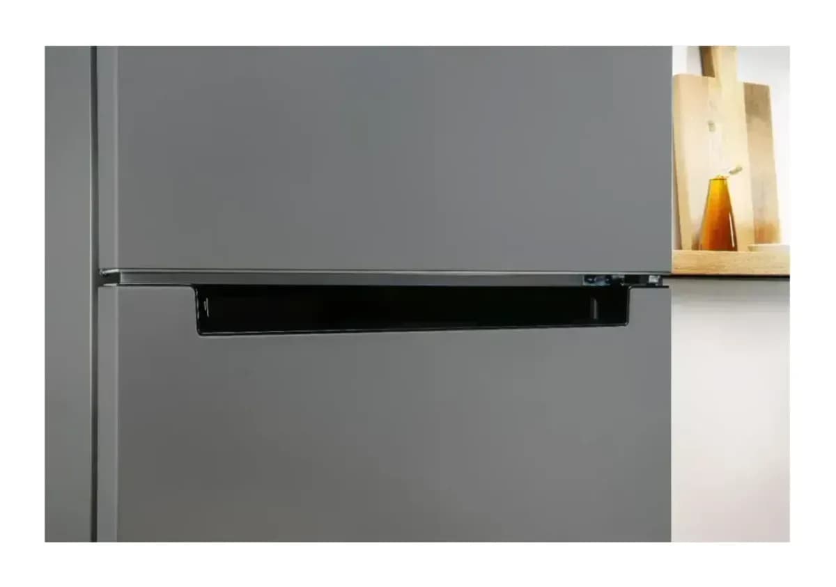 Холодильник с морозильником Indesit DS 3160 G