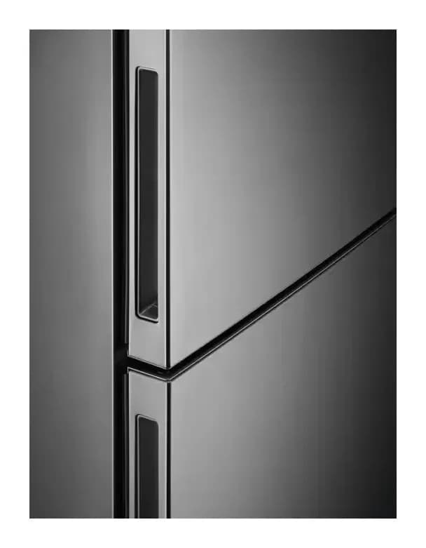 Холодильник с морозильником Electrolux LNT7ME36X3