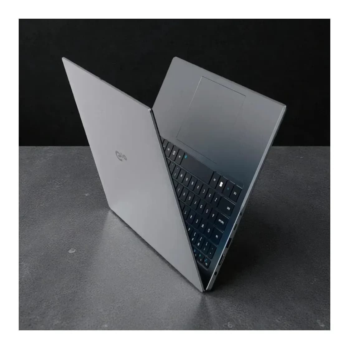 Ноутбук Acer Gadget ЕT APN21S / R582SUN (ZL.OTH11.03U) без ОС